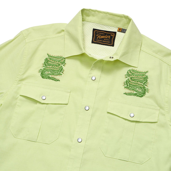 Howler Brothers Gaucho Snapshirt Mens in Slithering Gators
